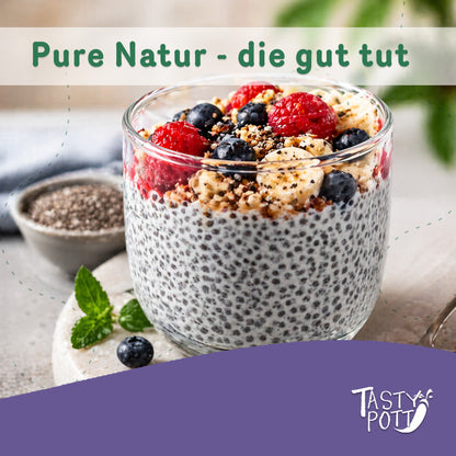 Chia Samen von Tasty Pott in einer Schüssel mit Früchten und Joghurt.