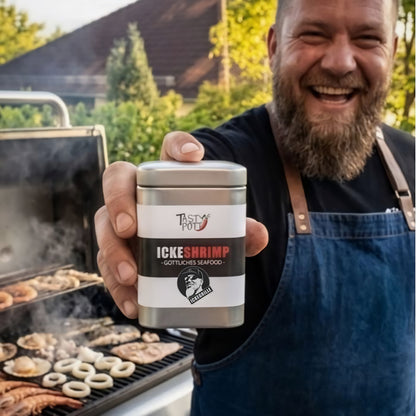 ickeshrimp seafood gewürz dose von mann in die kamera gehalten